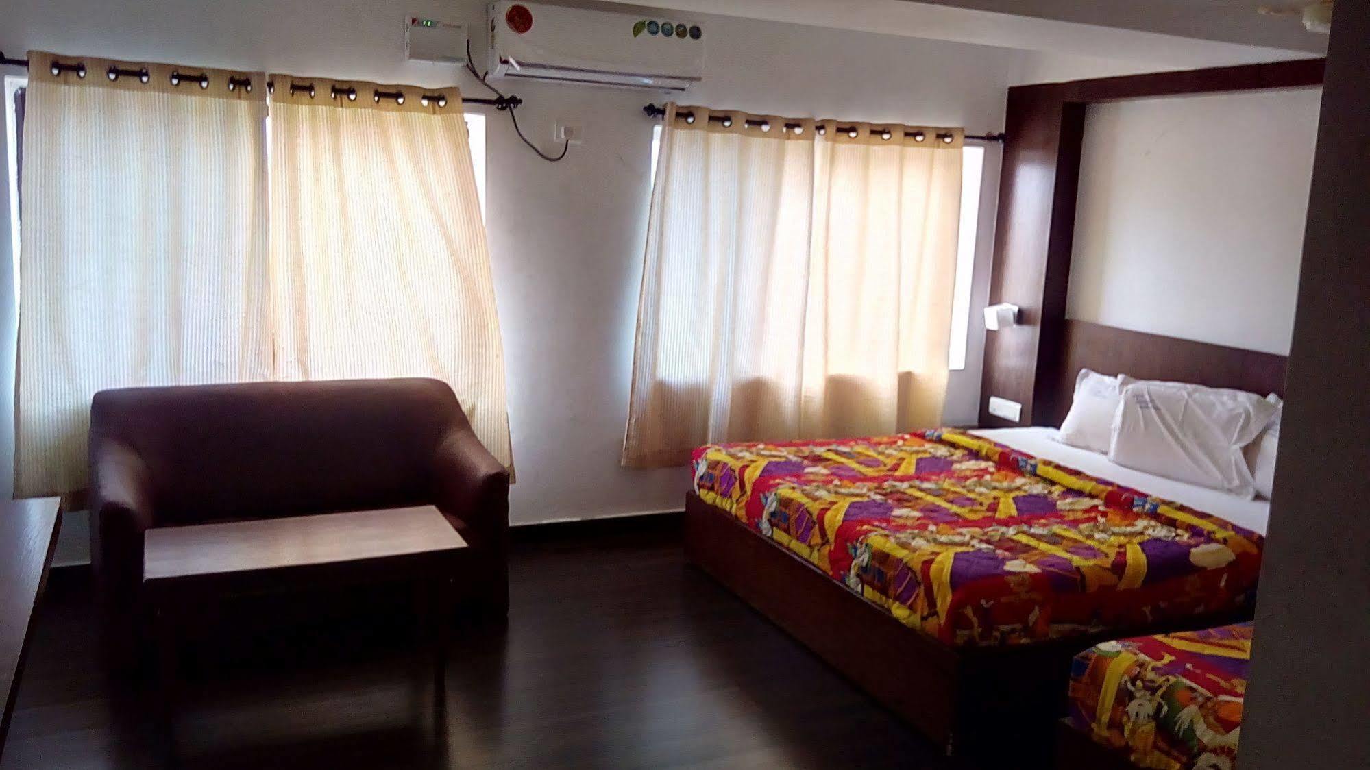 Luciya International Mysore Exterior foto